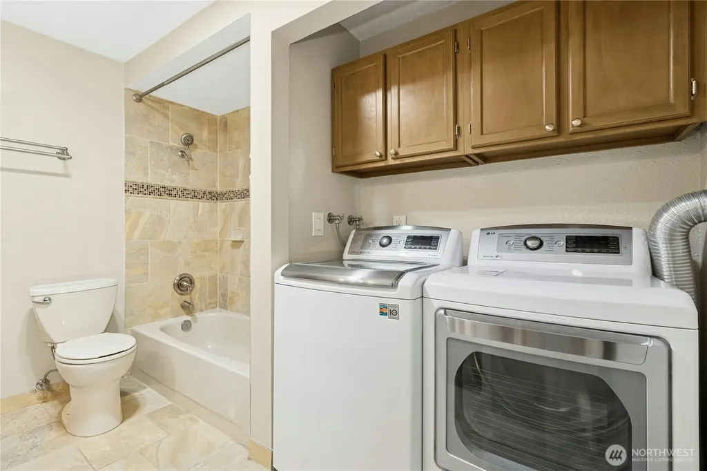 13611 NE 8th Street Bellevue WA 98005