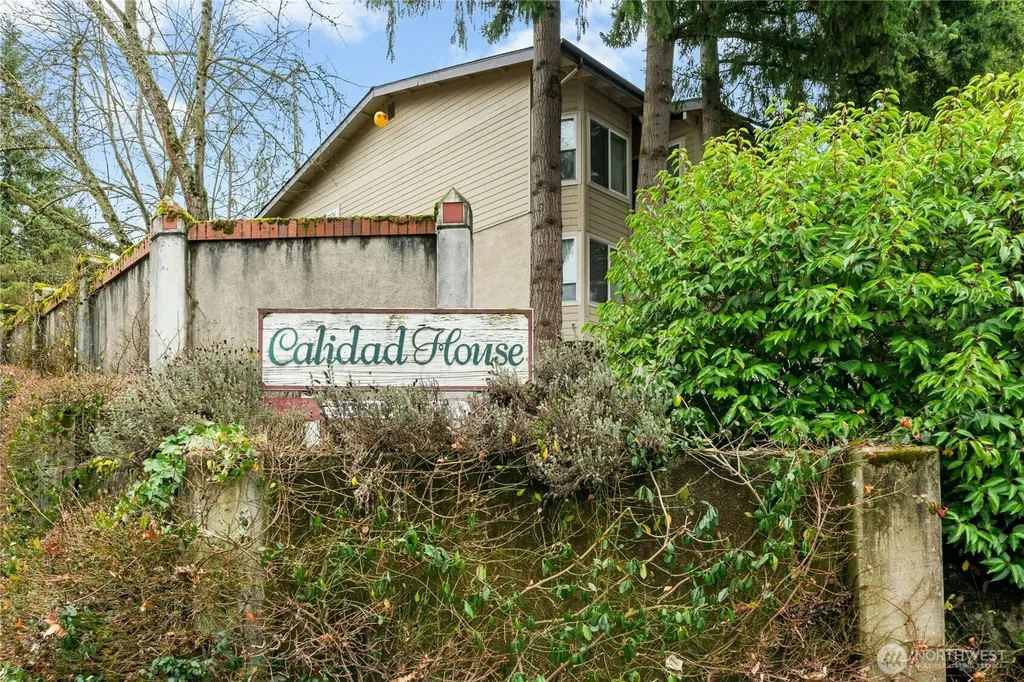 13611 NE 8th Street Bellevue WA 98005