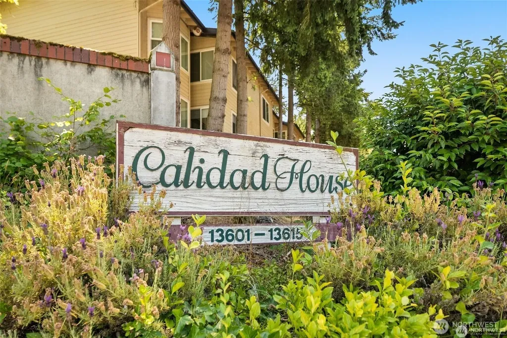 13611 NE 8th Street Bellevue WA 98005