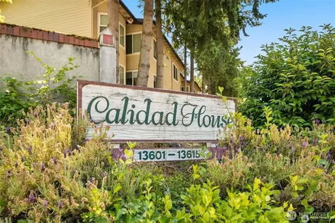 13611 NE 8th Street Bellevue WA 98005