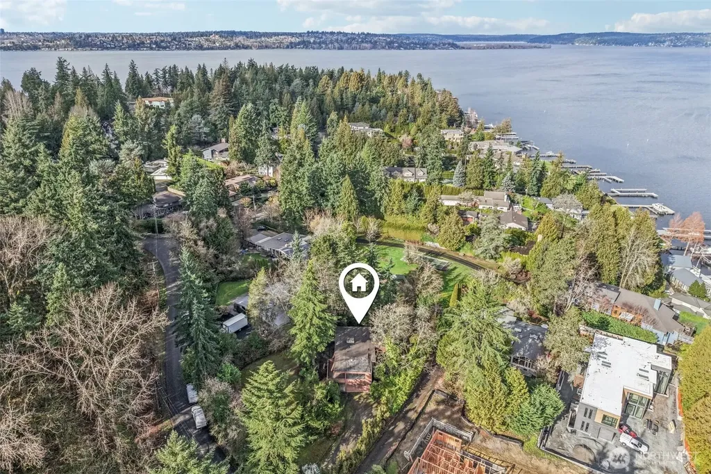 7832 NE 32nd Street Medina WA 98039