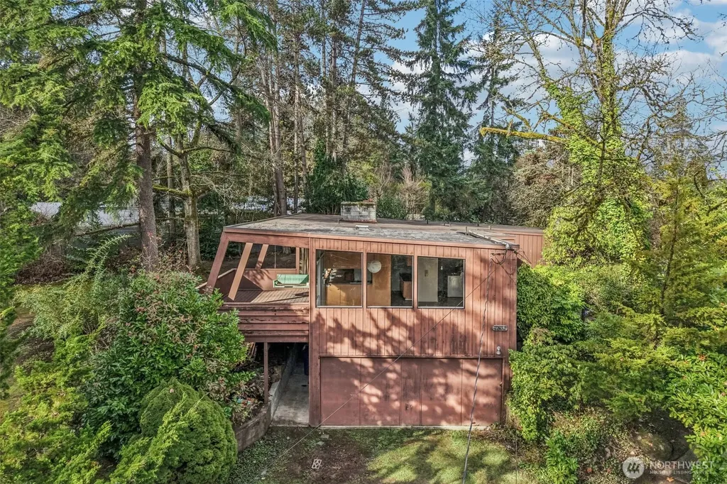 7832 NE 32nd Street Medina WA 98039