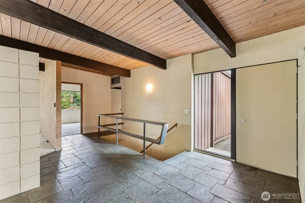 7832 NE 32nd Street Medina WA 98039