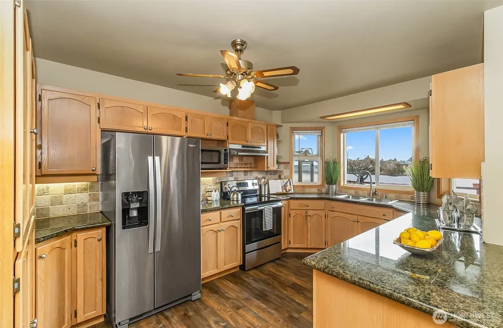 5479 Salish Road Blaine WA 98230