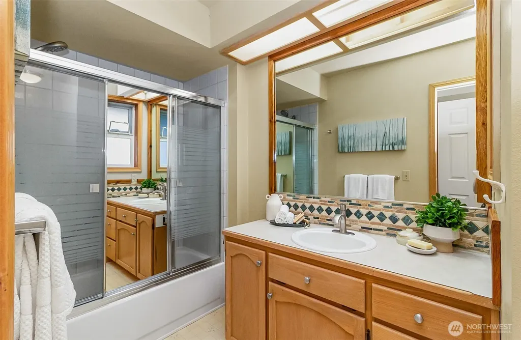 5479 Salish Road Blaine WA 98230