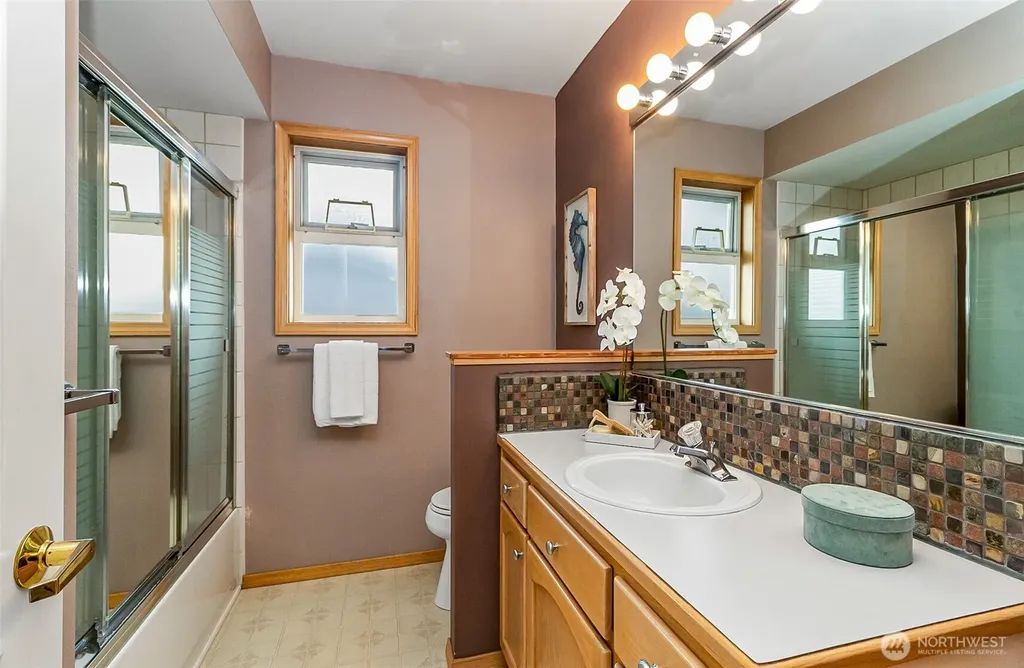 5479 Salish Road Blaine WA 98230