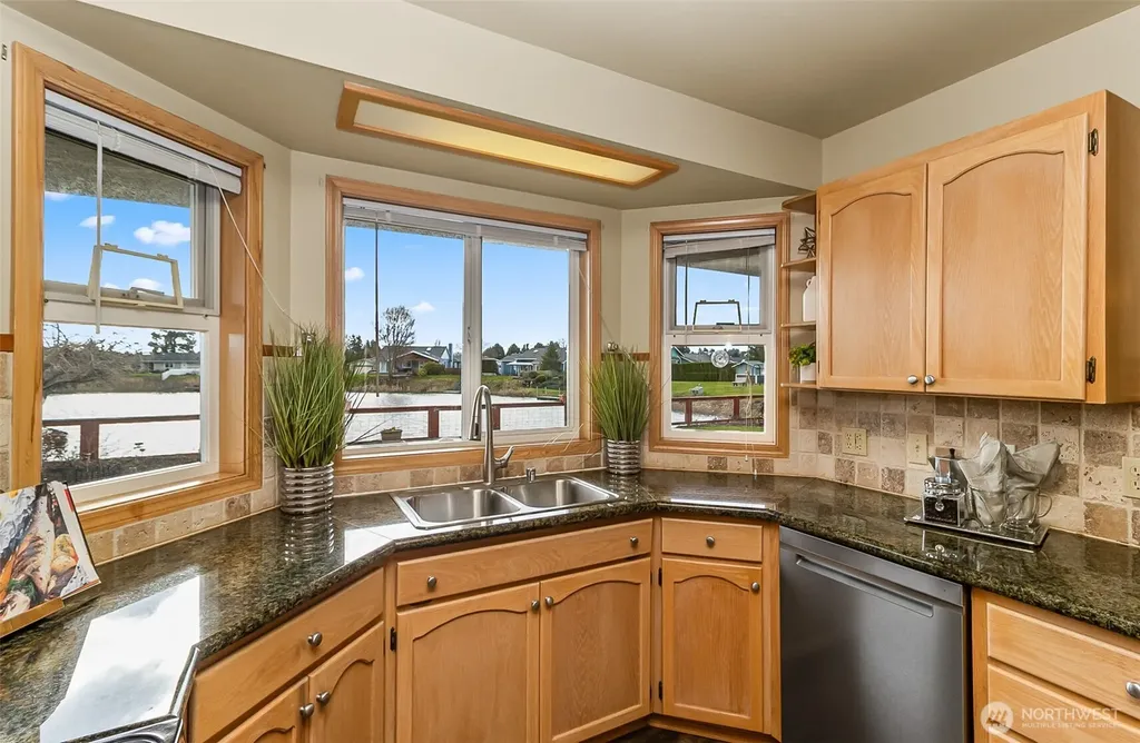 5479 Salish Road Blaine WA 98230