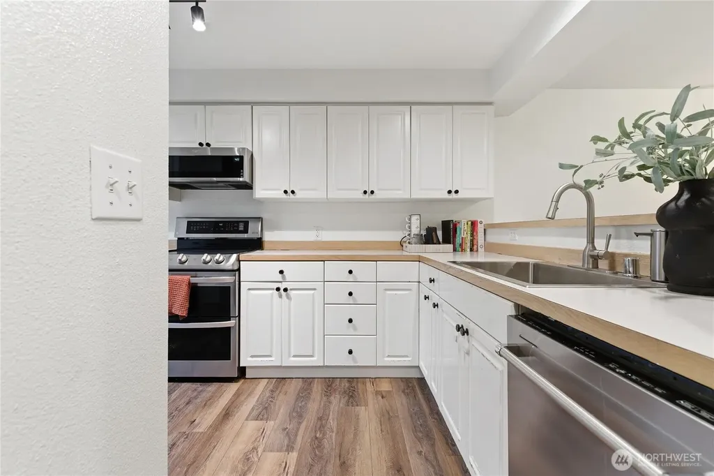 2300 Jefferson Ave NE Renton WA 98056