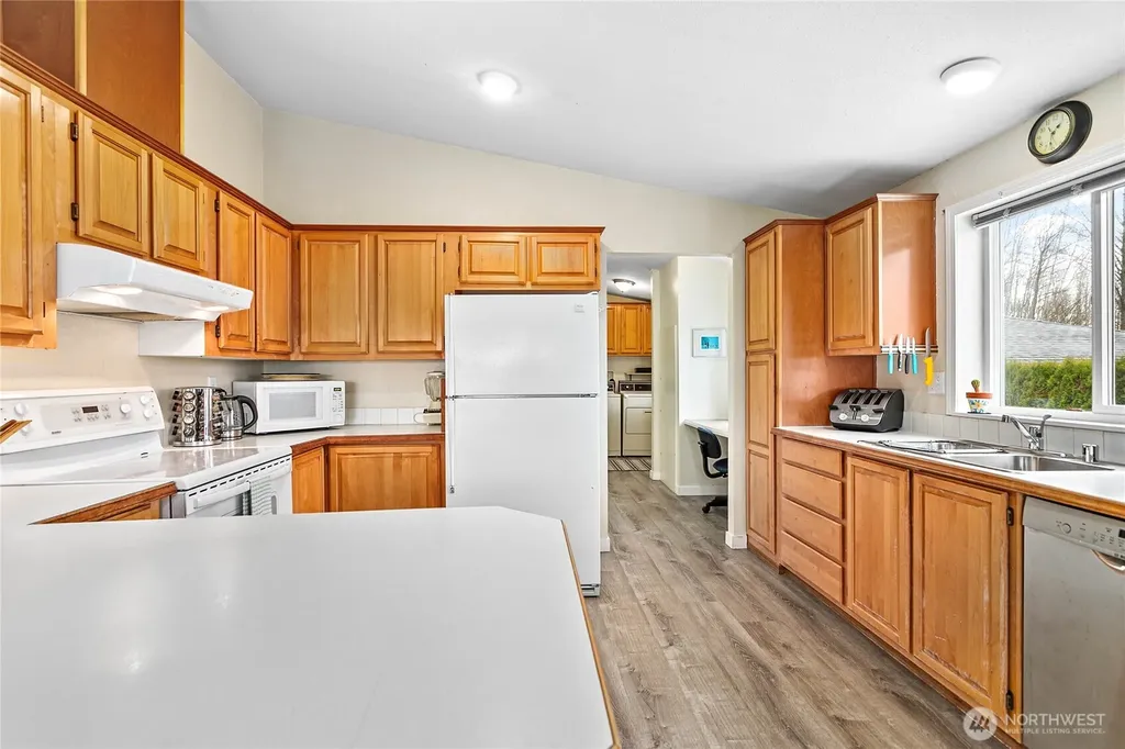 7460 Sunset Drive Blaine WA 98230