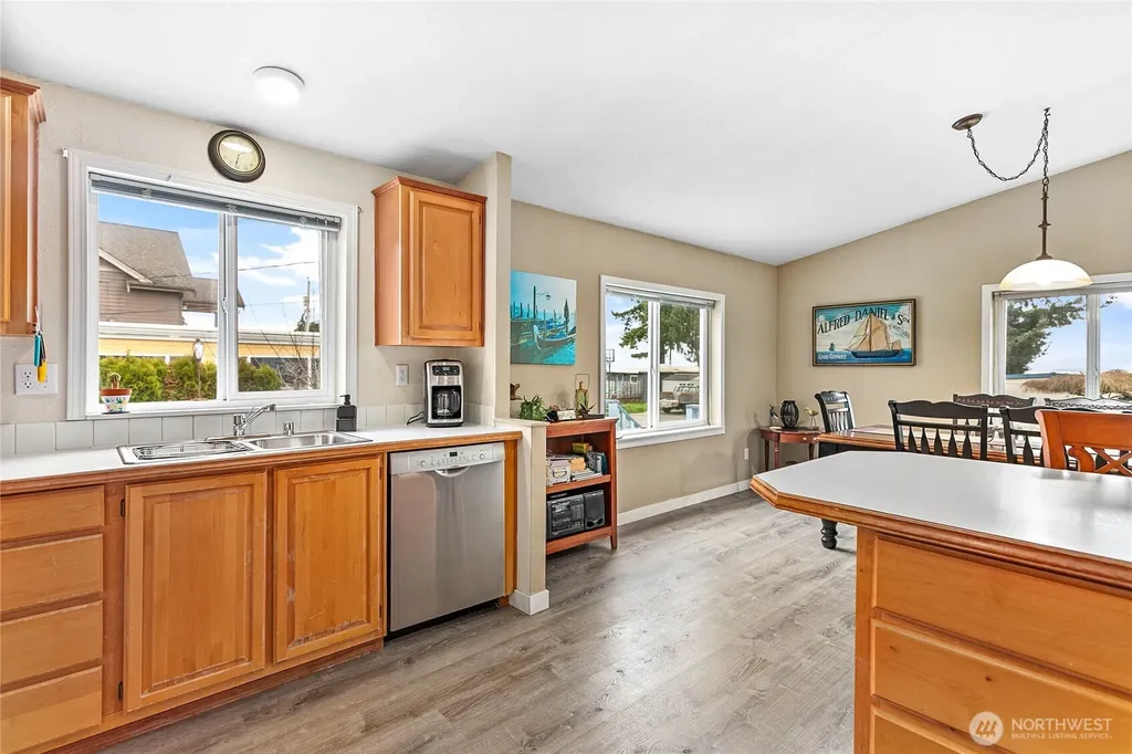 7460 Sunset Drive Blaine WA 98230