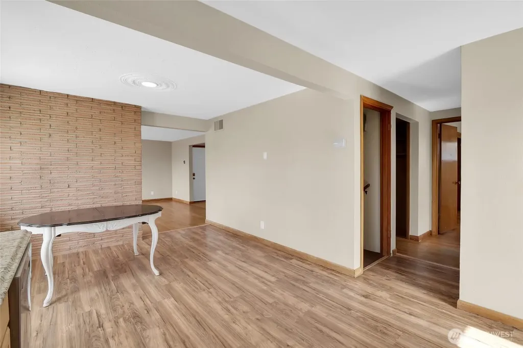 8061 NE Valley Road Moses Lake WA 98837