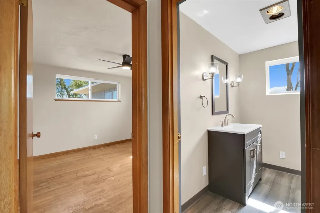 8061 NE Valley Road Moses Lake WA 98837