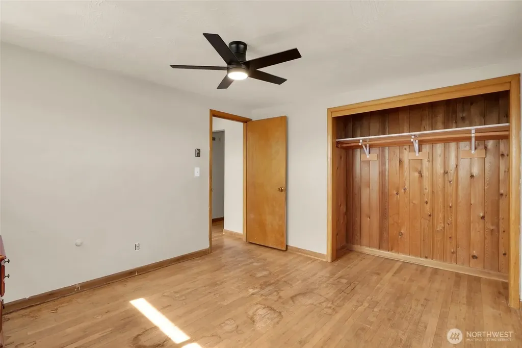 8061 NE Valley Road Moses Lake WA 98837