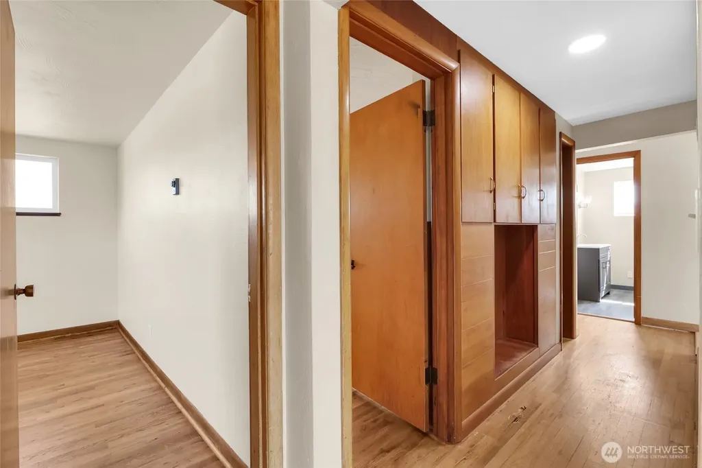 8061 NE Valley Road Moses Lake WA 98837