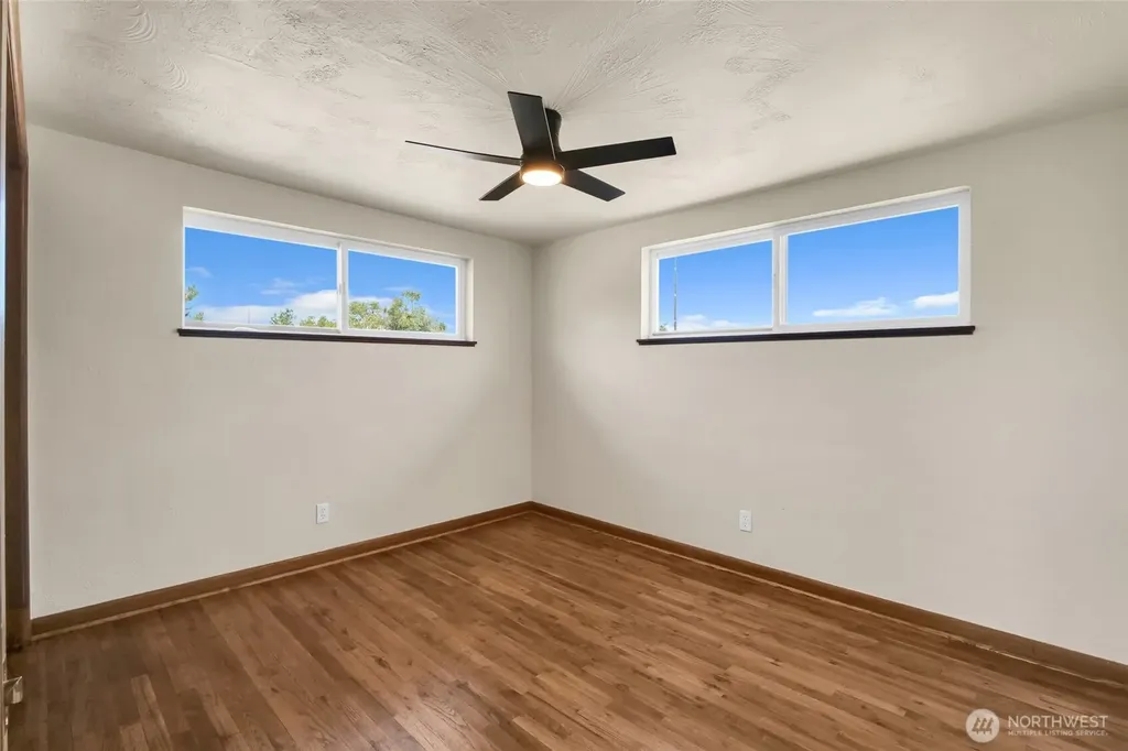 8061 NE Valley Road Moses Lake WA 98837