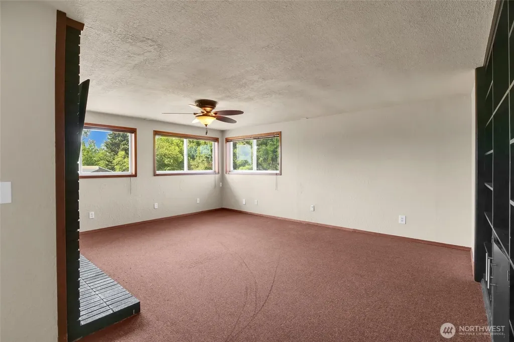 8061 NE Valley Road Moses Lake WA 98837