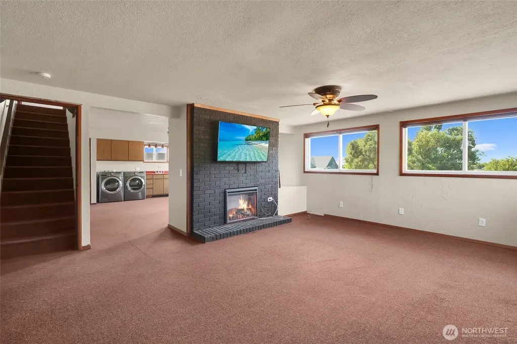 8061 NE Valley Road Moses Lake WA 98837
