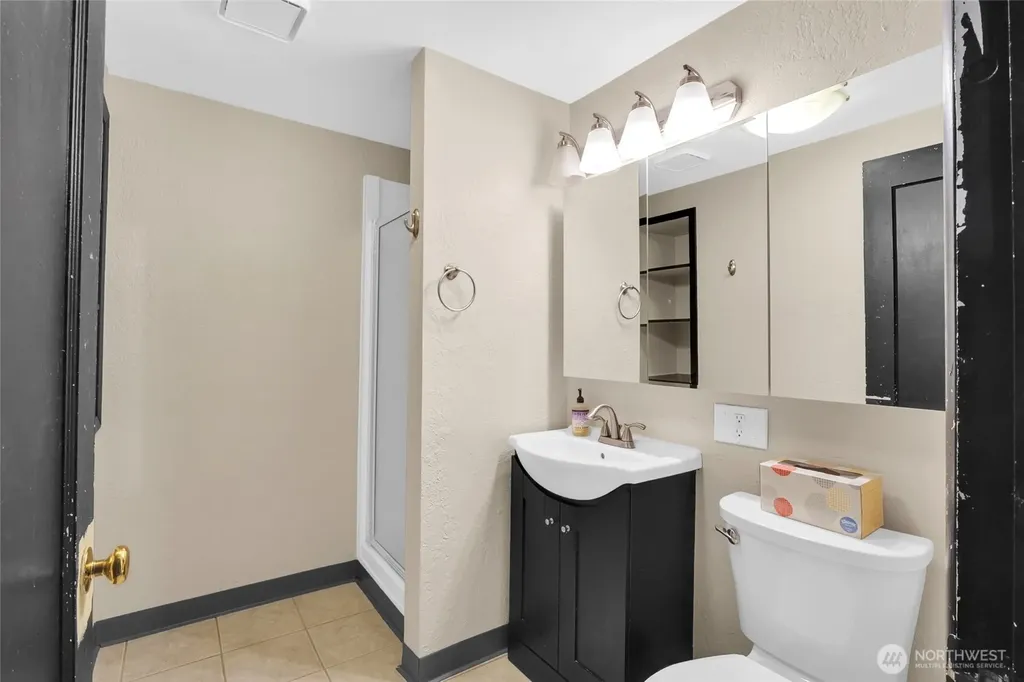8061 NE Valley Road Moses Lake WA 98837