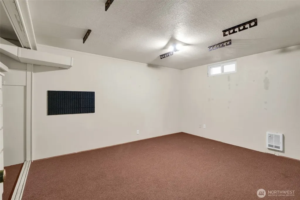 8061 NE Valley Road Moses Lake WA 98837