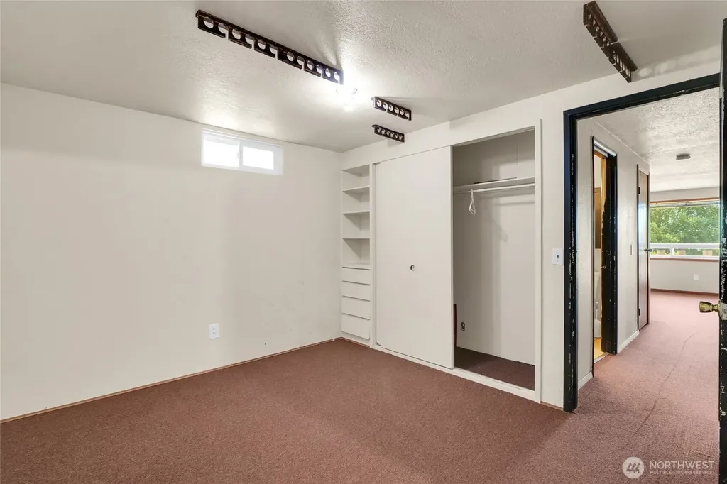 8061 NE Valley Road Moses Lake WA 98837