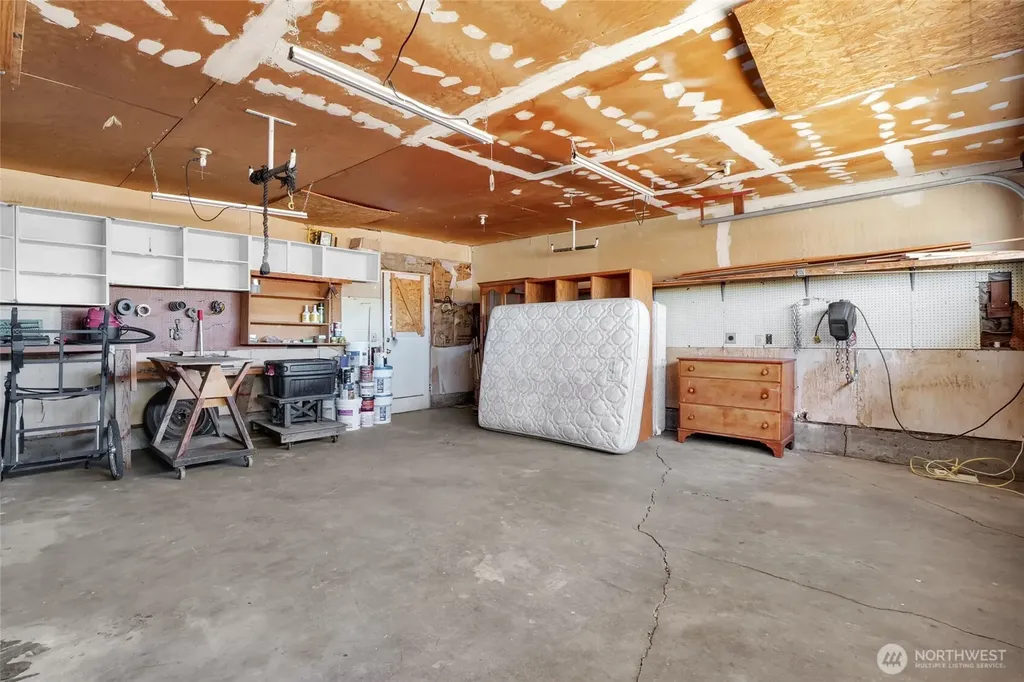 8061 NE Valley Road Moses Lake WA 98837