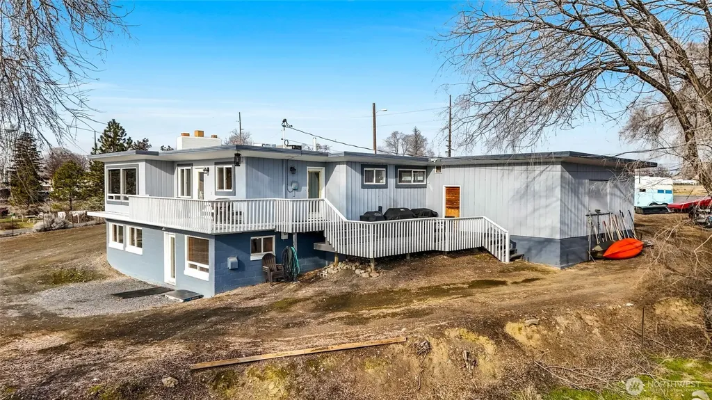 8061 NE Valley Road Moses Lake WA 98837