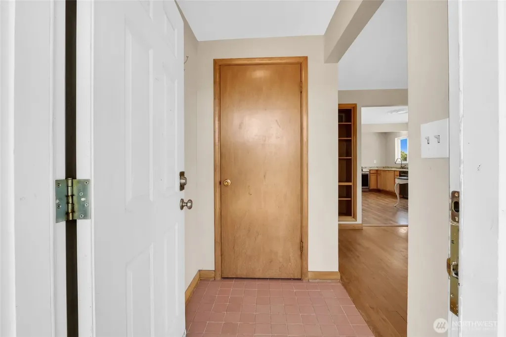 8061 NE Valley Road Moses Lake WA 98837