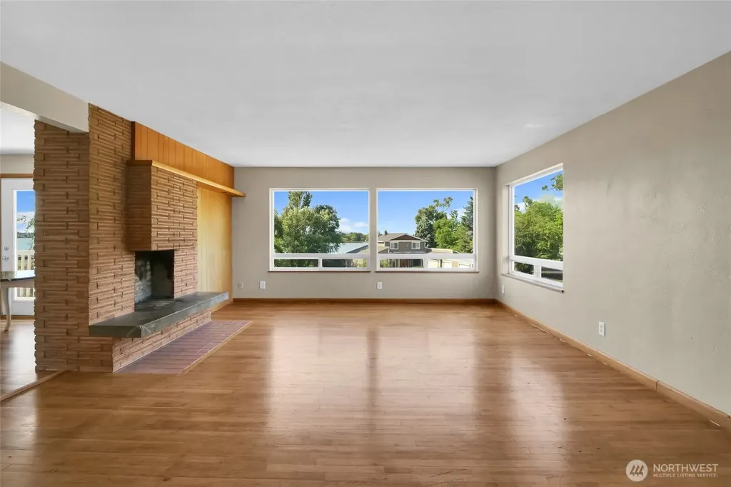 8061 NE Valley Road Moses Lake WA 98837
