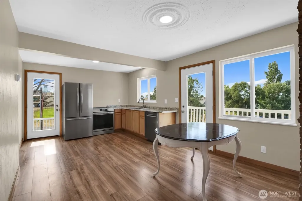 8061 NE Valley Road Moses Lake WA 98837