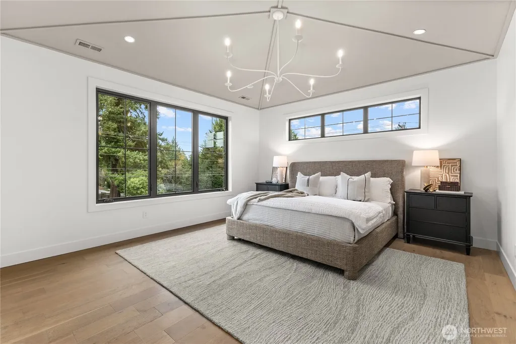 10789 SE 10th Street Bellevue WA 98004