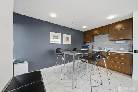 2911 2nd Avenue Seattle WA 98121