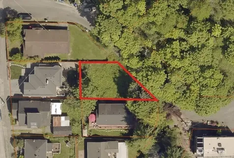 52 SW Canada Drive Seattle WA 98136