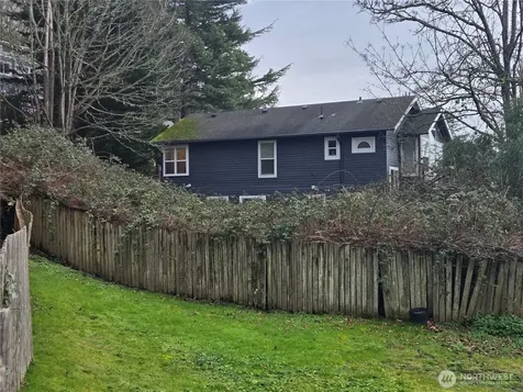 52 SW Canada Drive Seattle WA 98136