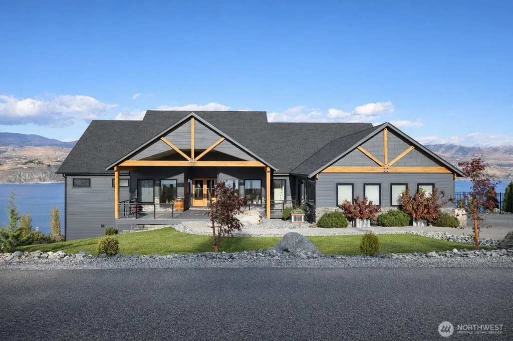 149 Clos Chevalle Road Chelan WA 98816