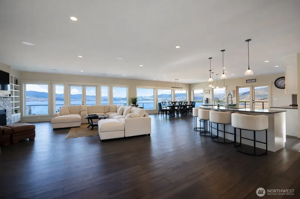 149 Clos Chevalle Road Chelan WA 98816