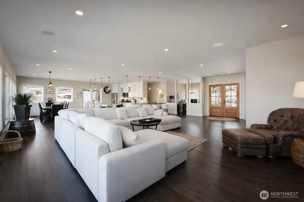 149 Clos Chevalle Road Chelan WA 98816