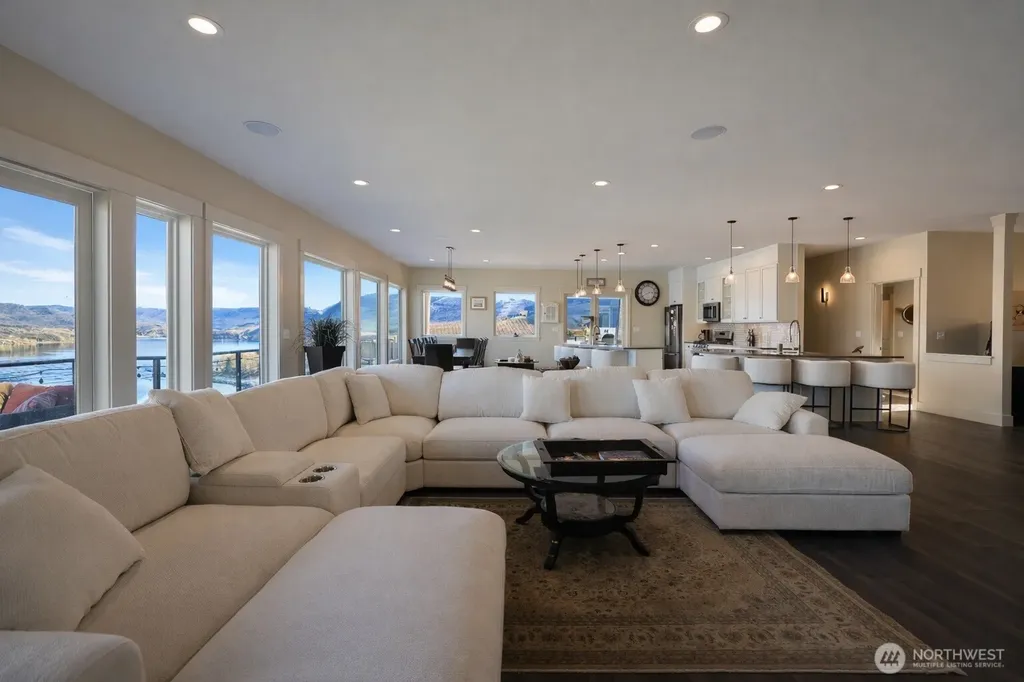 149 Clos Chevalle Road Chelan WA 98816