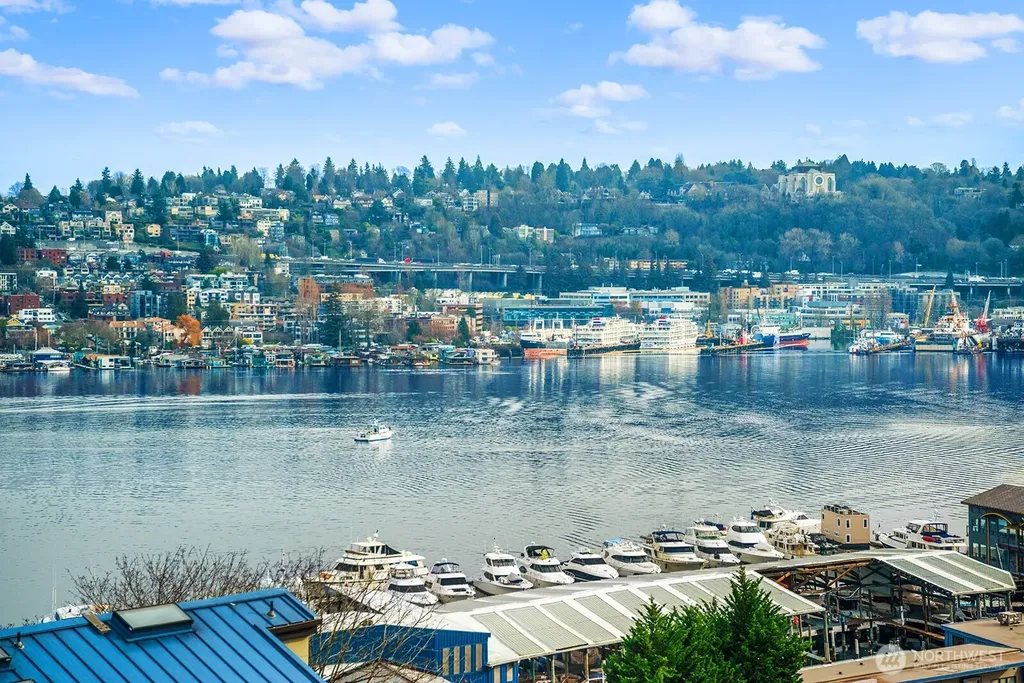 2401 8th Avenue N Seattle WA 98109