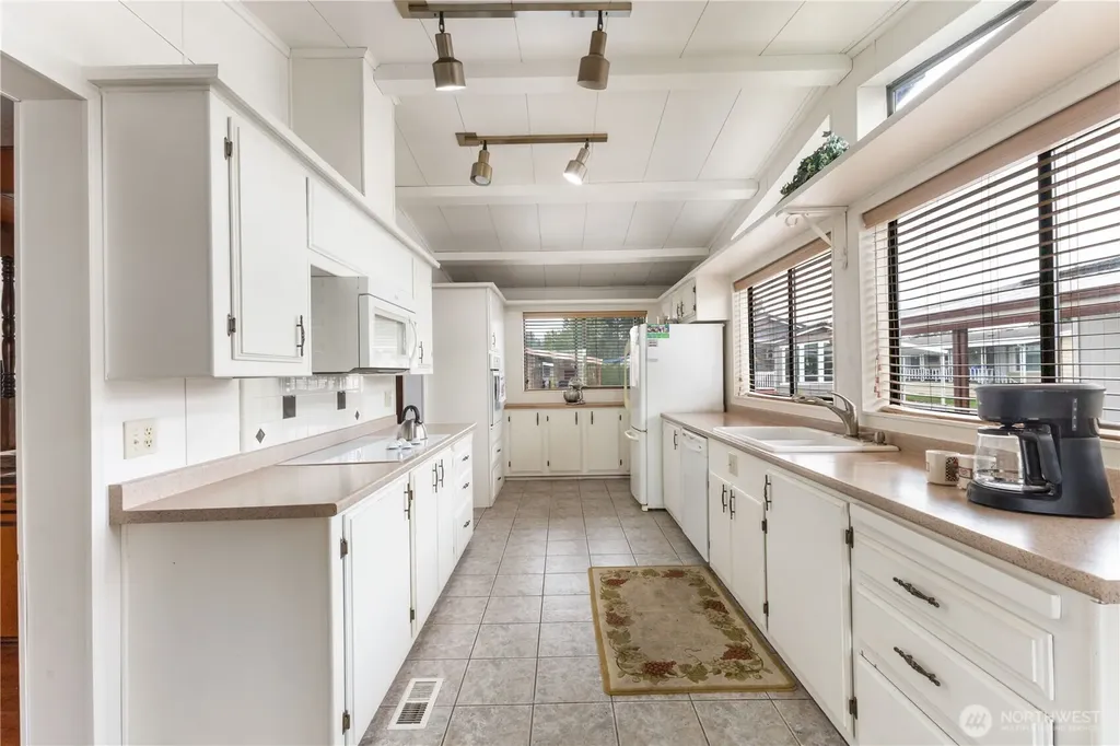 11436 SE 208th Street Kent WA 98031