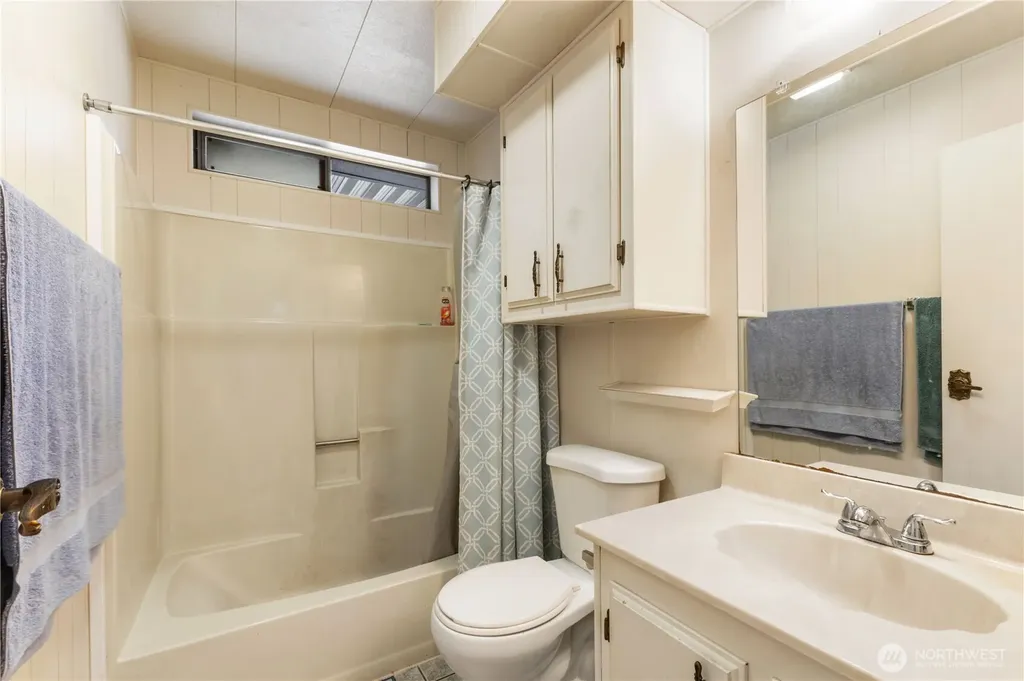 11436 SE 208th Street Kent WA 98031
