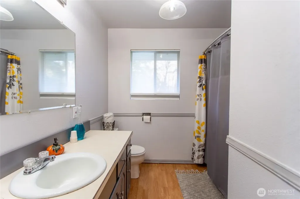 371 Pigeon Springs Road Onalaska WA 98570