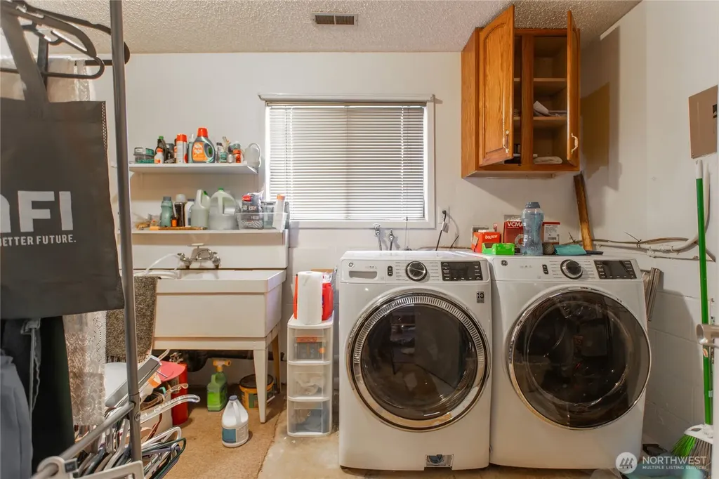 371 Pigeon Springs Road Onalaska WA 98570