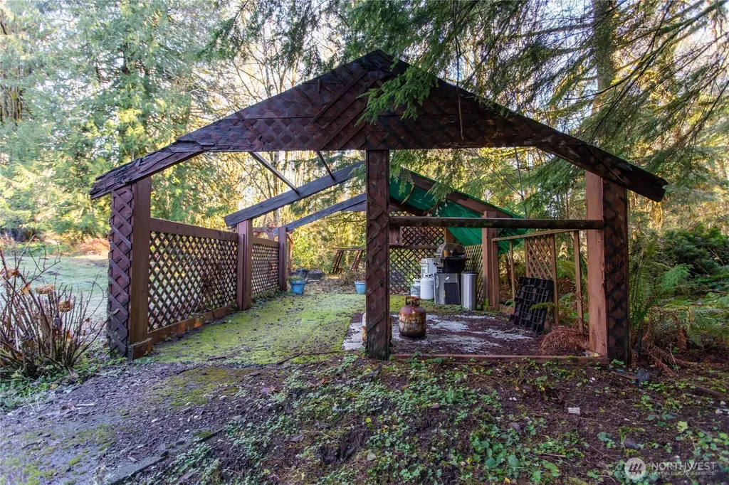 371 Pigeon Springs Road Onalaska WA 98570