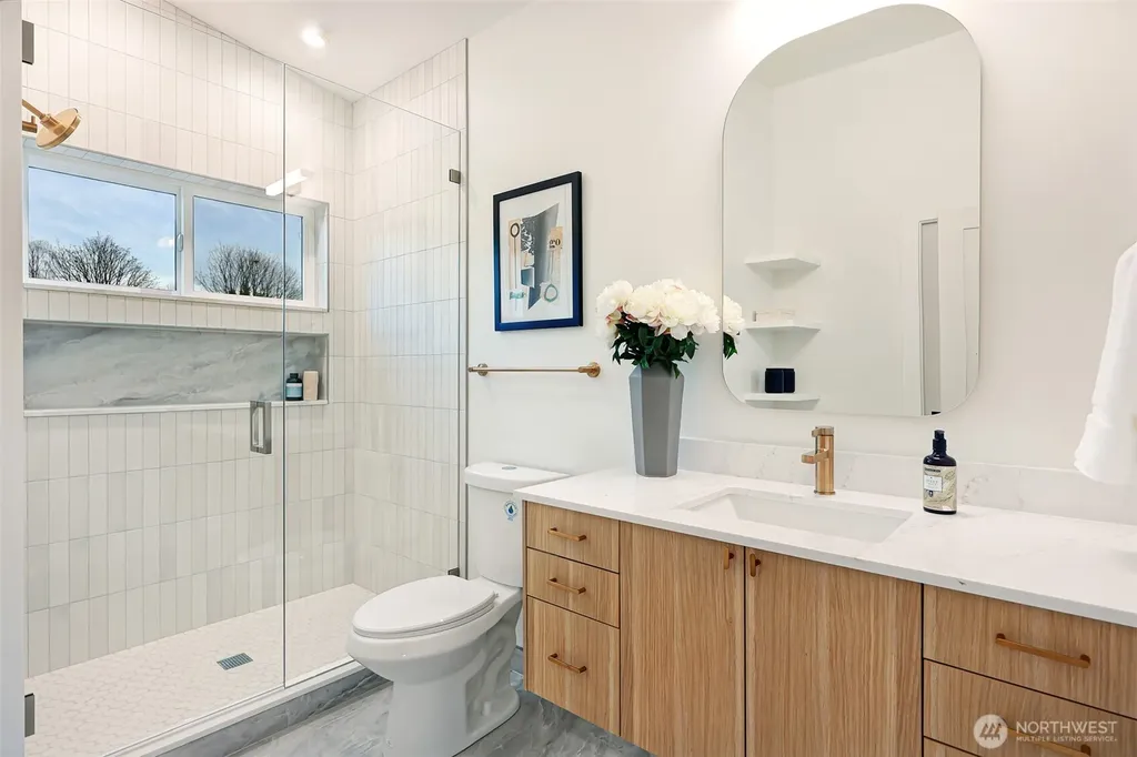 8812 41st Avenue SW Seattle WA 98136