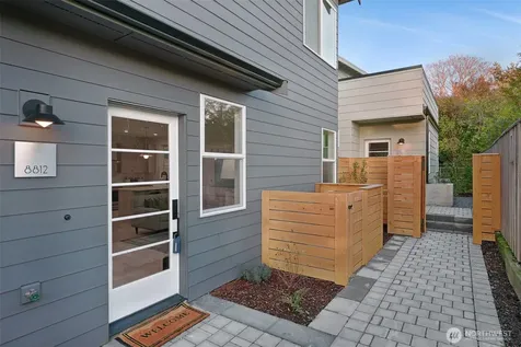 8812 41st Avenue SW Seattle WA 98136