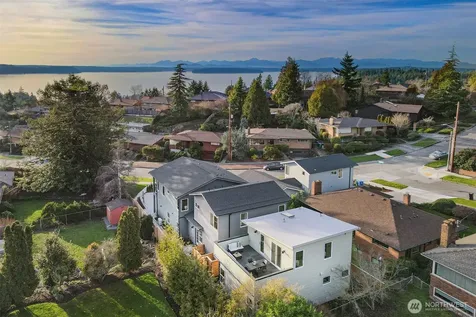 8812 41st Avenue SW Seattle WA 98136