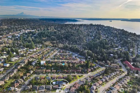 8812 41st Avenue SW Seattle WA 98136