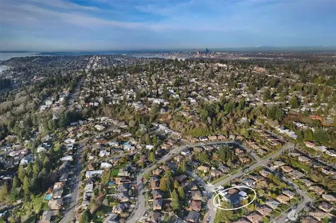 8812 41st Avenue SW Seattle WA 98136