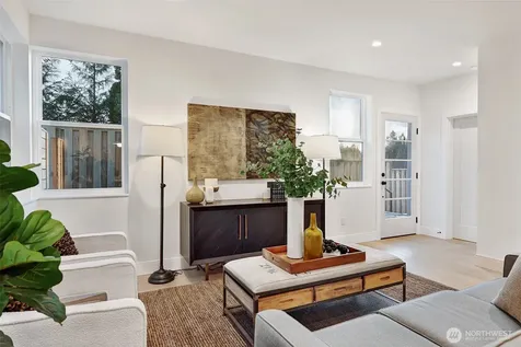 8812 41st Avenue SW Seattle WA 98136