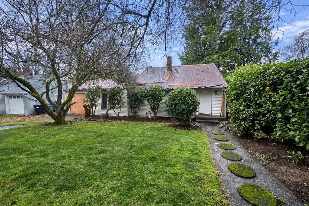 16919 12th Place NE Shoreline WA 98511